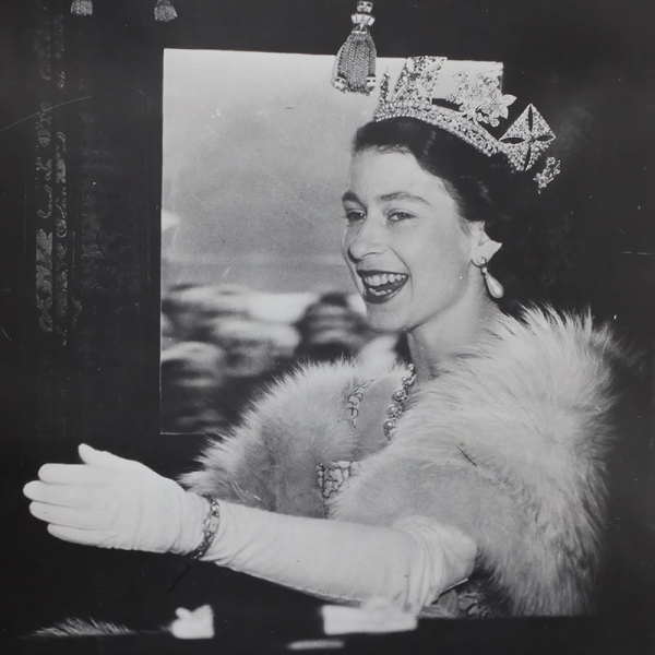 Queen Elizabeth II. (1955) 