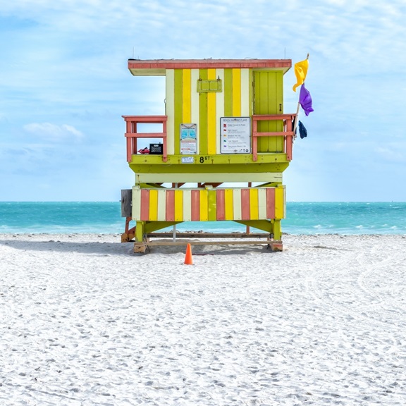 Miami Beach Lifeguard Stands No. 5 Variante 1 | 40x40 cm | Premium-Papier